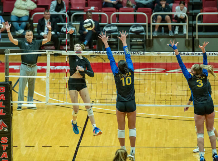 Hamilton Southeastern Castle Illinois girls volleyball 11-4-23 Julie L Brown 24035